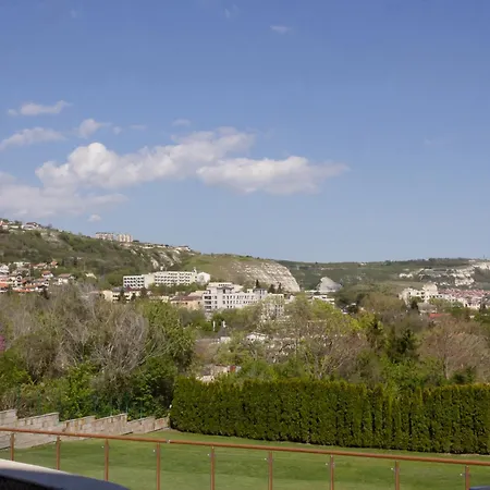 Hearth Of Sea View And Pool Apartment