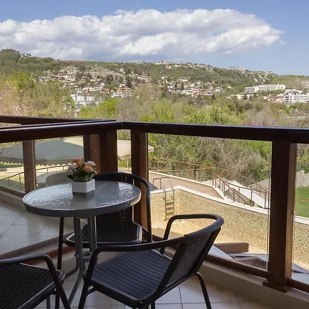 Hearth Of Sea View And Pool Apartment *