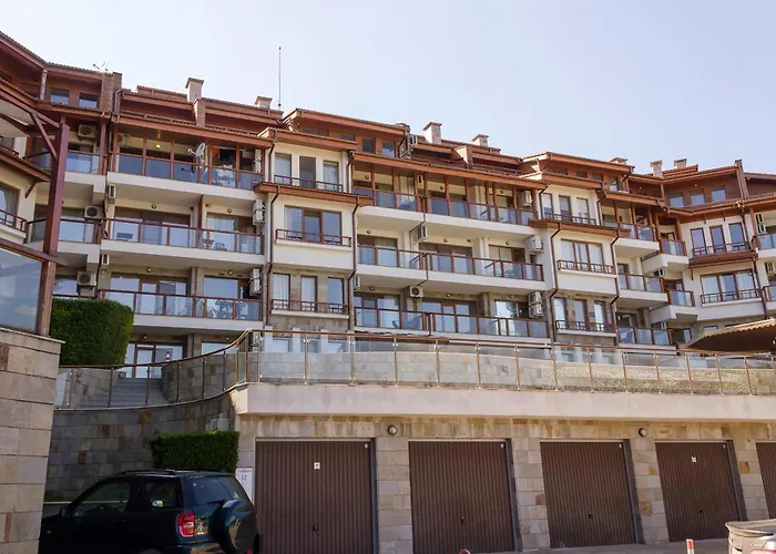 Hearth Of Sea View And Pool Apartment *